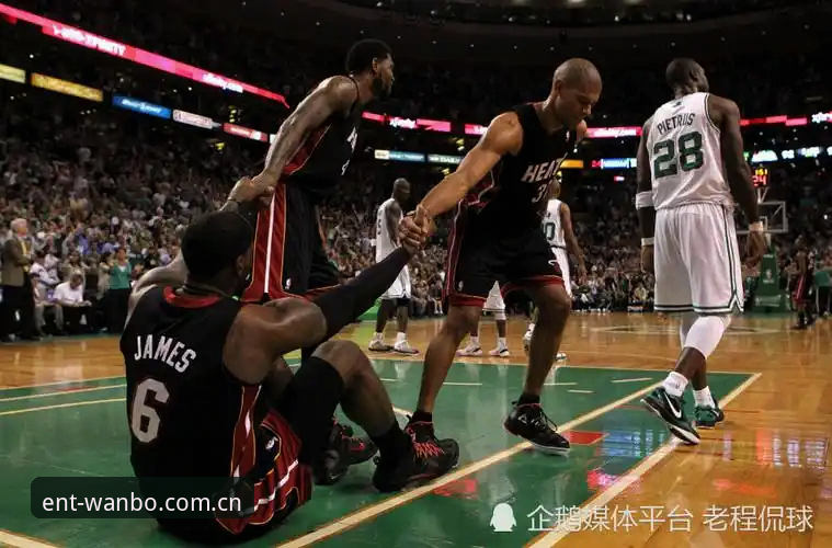 万博娱乐靠谱吗 资深球迷深度复盘:格拉利什与皮克福德夜店风波背后的状态迷思